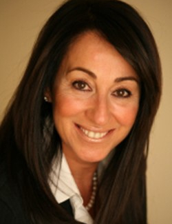 Agent Photo of Lauren