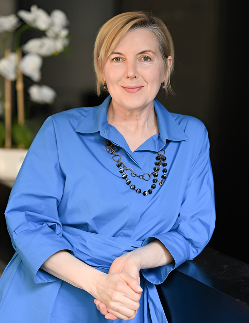 Agent Photo of Larissa