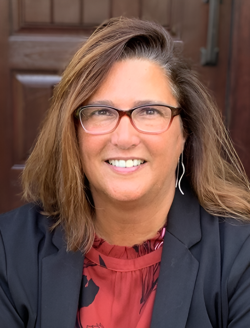 Agent Photo of Lynn